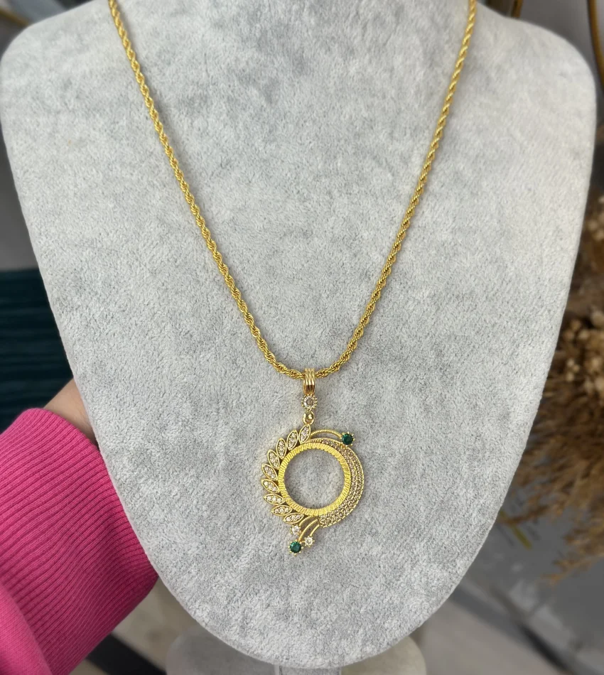 Yarım Altınlık Yeşil Taşlı Zarif Burgu Kolye (60 cm)