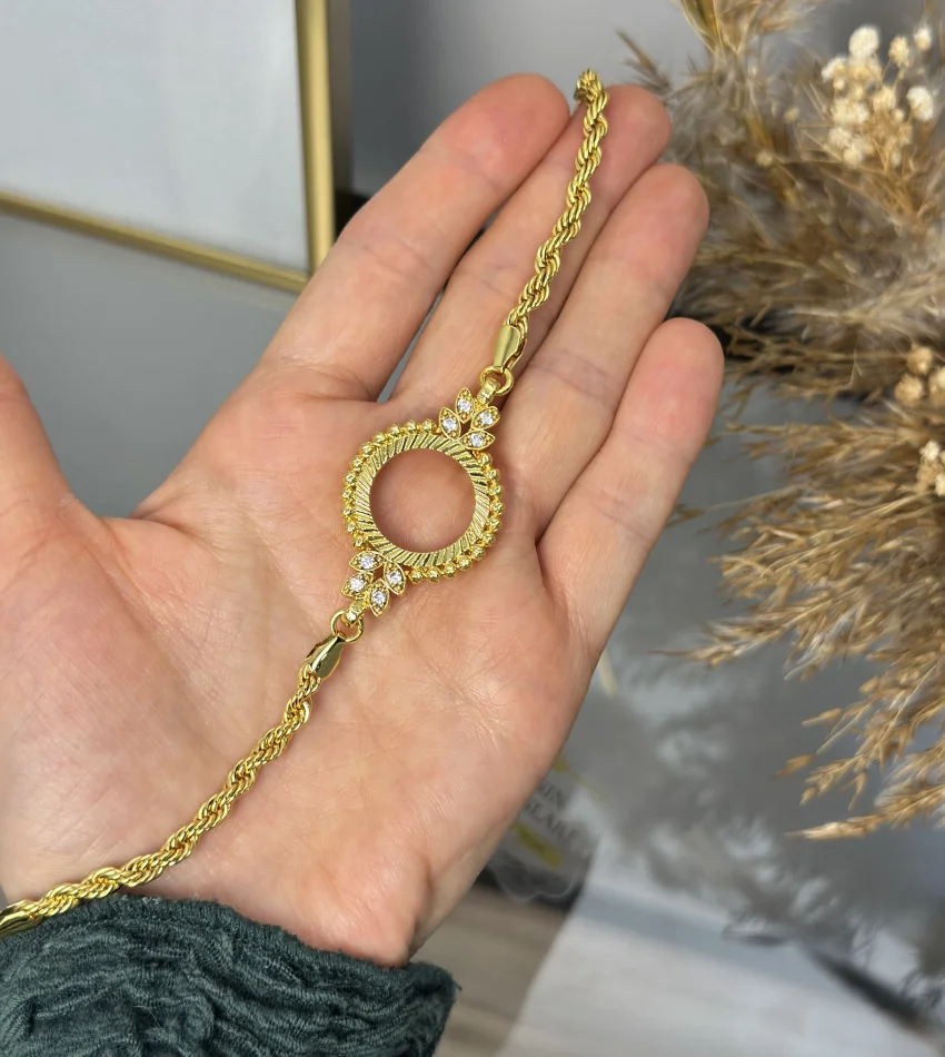 Çeyreklik Taşlı Yaprak Detaylı Burgu Bileklik