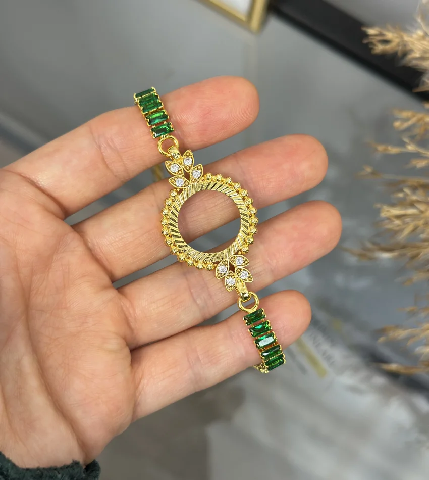 Çeyreklik Yaprak Detaylı Yeşil Baget Bileklik