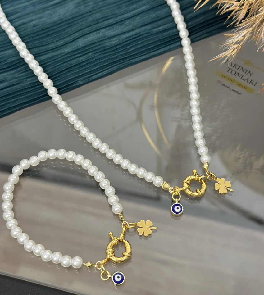 Dümen Kilit Charmli İnci Set ( Kolye 60 cm -Bileklik 18 cm)