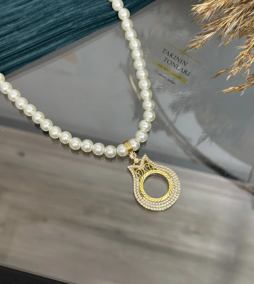 Çeyreklik Taşlı Lale Model İnci Kolye (50 cm)