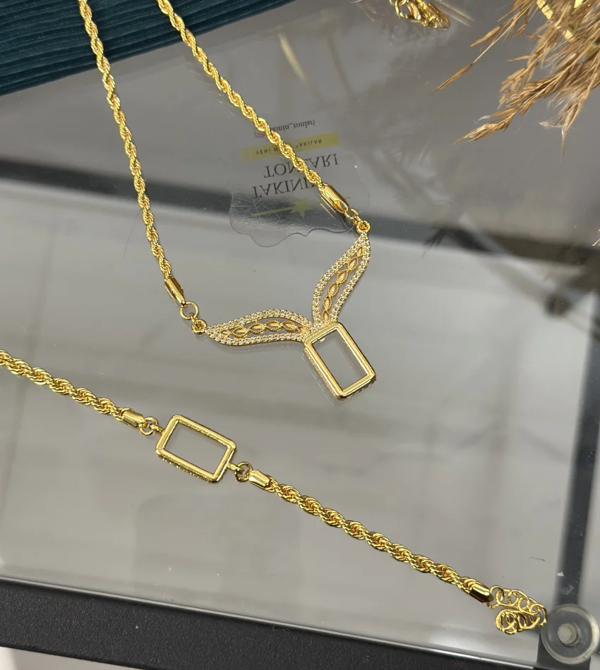 Gram Altınlık Tasarım Sade Çerçeve Burgu Set