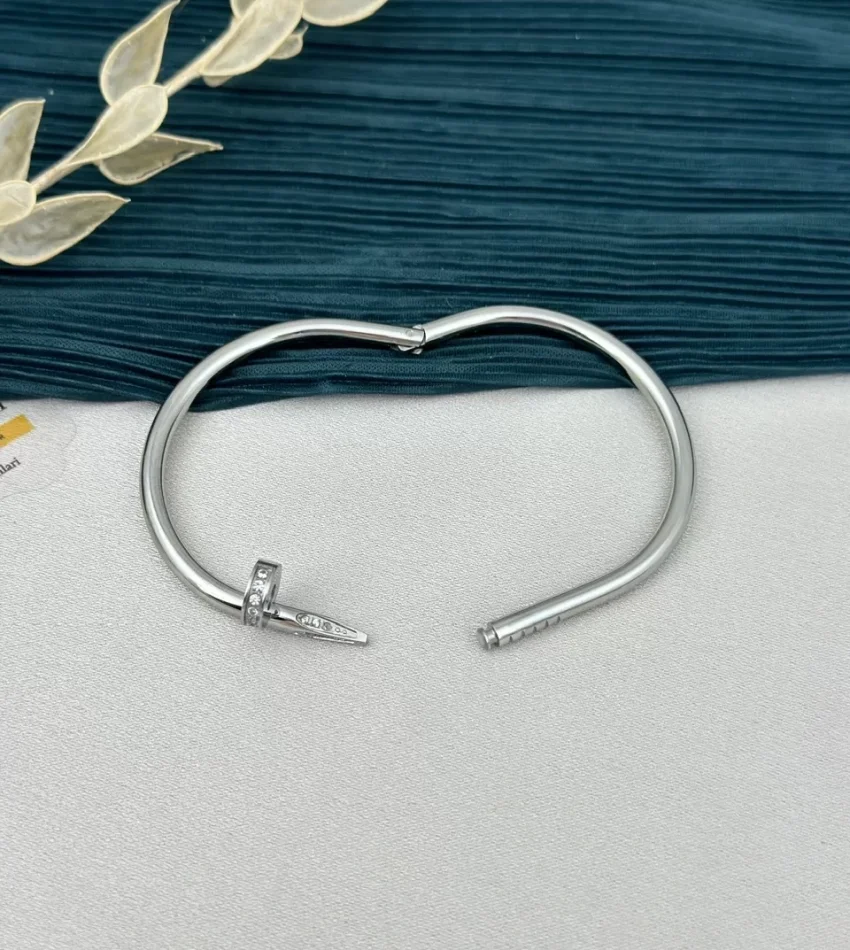 Gümüş Çivi Model Taşlı Kelepçe