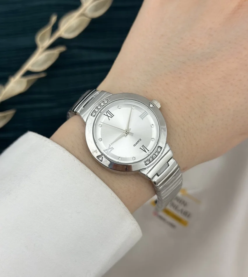 İthal Gümüş Metal Taşlı Spor Saat (Bileklik hediyeli)