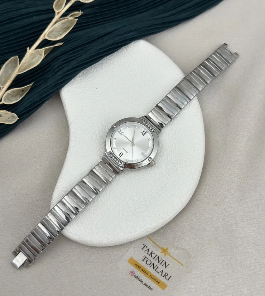 İthal Gümüş Metal Taşlı Spor Saat (Bileklik hediyeli)