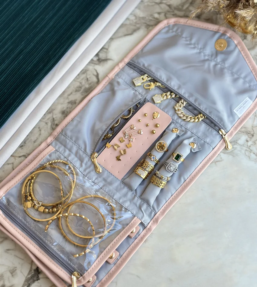 PEMBE ORGANİZER TAKI ÇANTASI