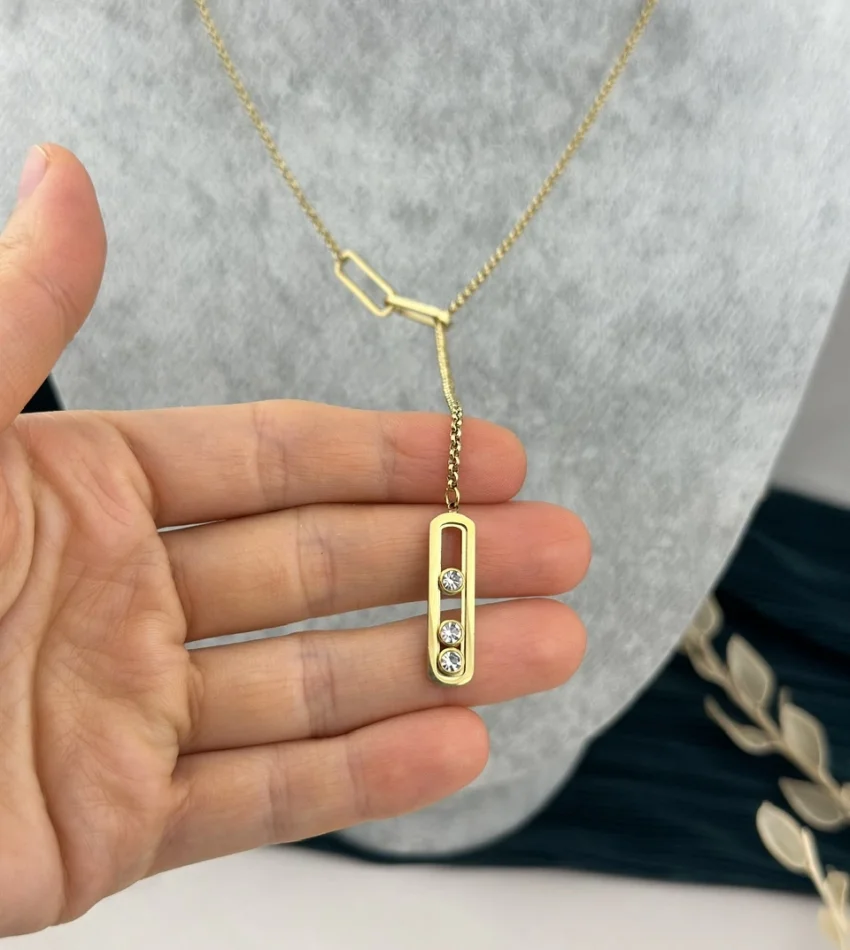 Taşlı Marka Kolye (45 cm+sarkan kısım 15 cm )