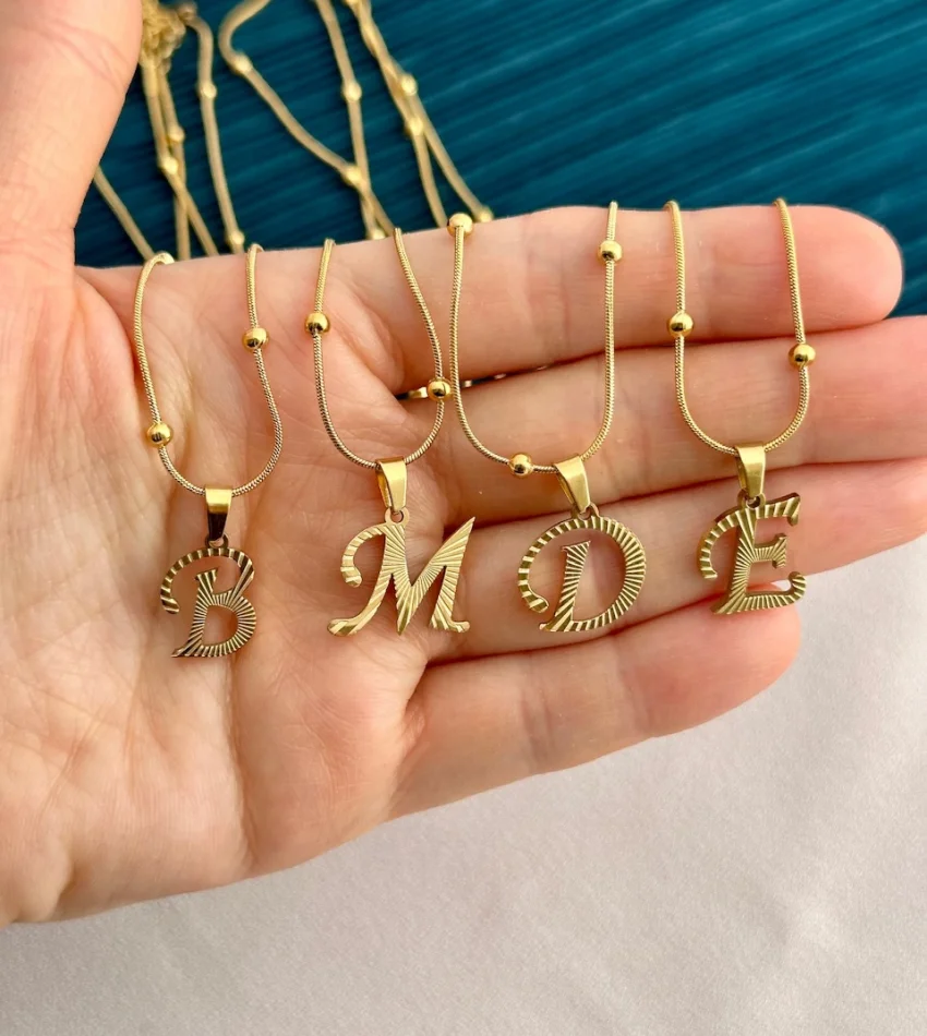 Topçuklu Harfli Kolye