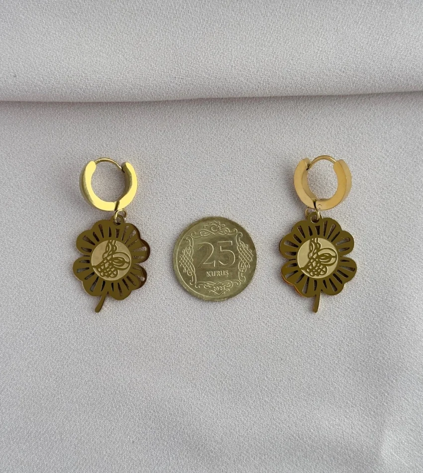 Tuğralı Yonca Küpe