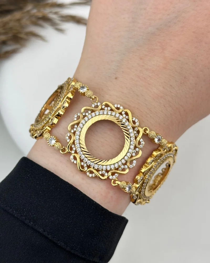 22 Ayar Sonsuz İşlemeli Üçlü Çeyrek Yuvalı Bileklik