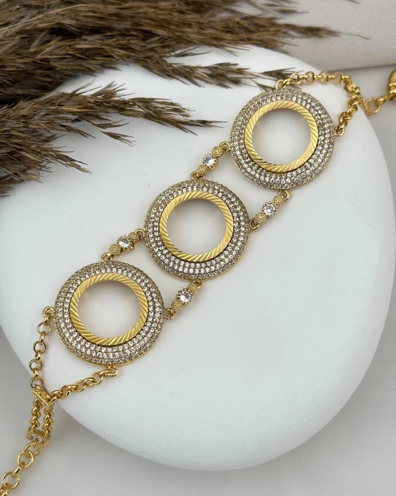 22 Ayar Sıra Taşlı Üçlü Çeyrek Yuvalı Bileklik