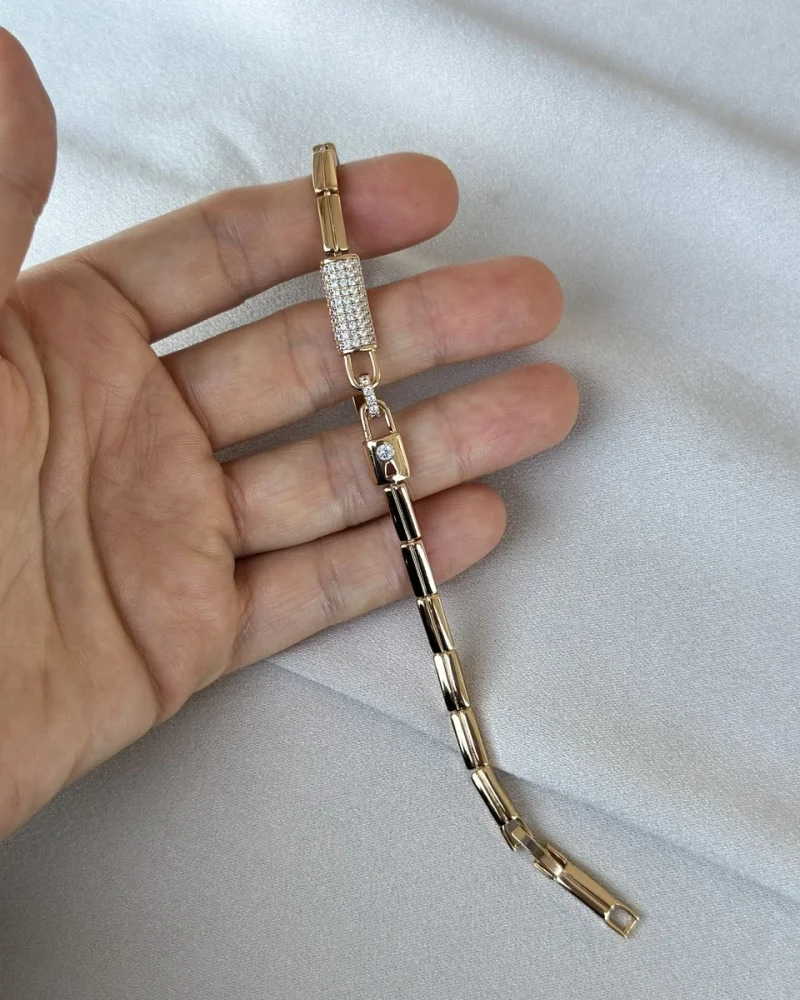 Taşlı Kilit Detaylı VIP Bileklik