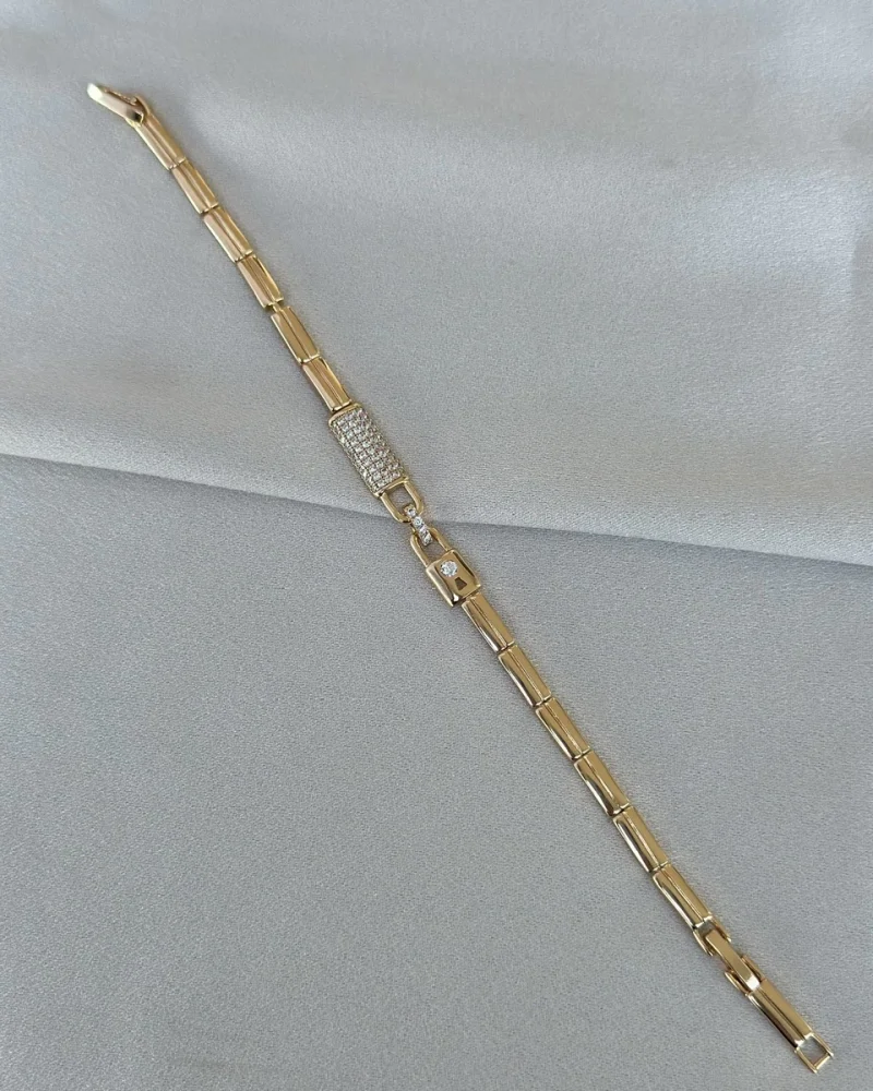 Taşlı Kilit Detaylı VIP Bileklik