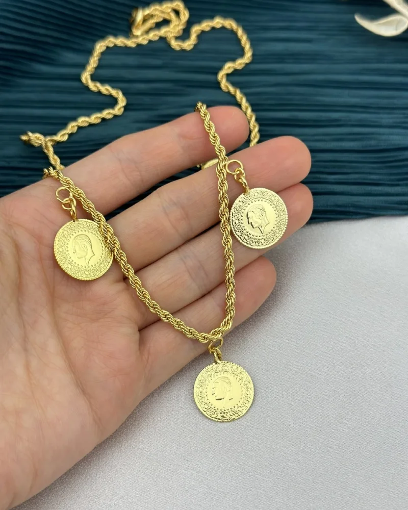 22 Ayar Beşi Bir Yerde Çeyrekli Kulplu Kolye (60 cm)