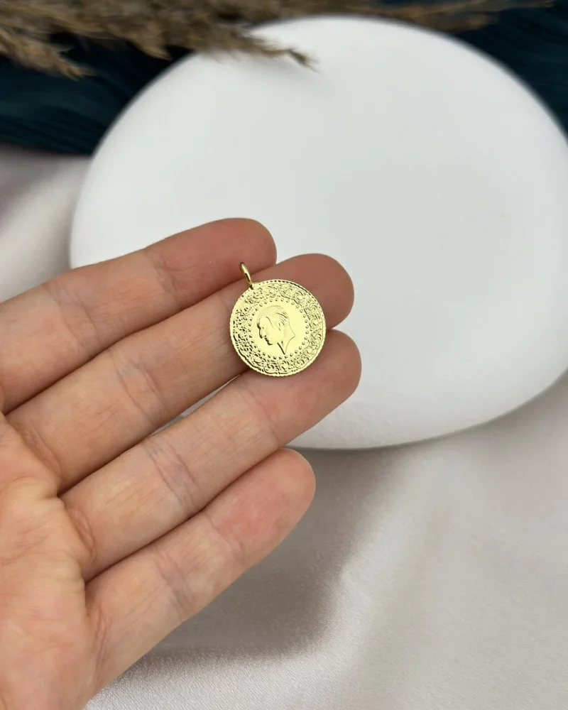 22 Ayar Kulplu Çeyrek Altın
