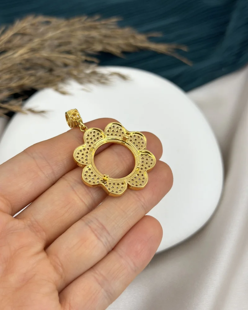 22 Ayar Yonca Çeyreklik Kolye Ucu