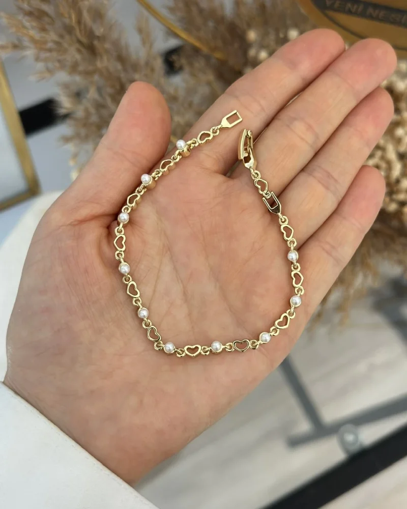 Sıra Kalpli İncili Zarif XP Bileklik (17+2 cm)