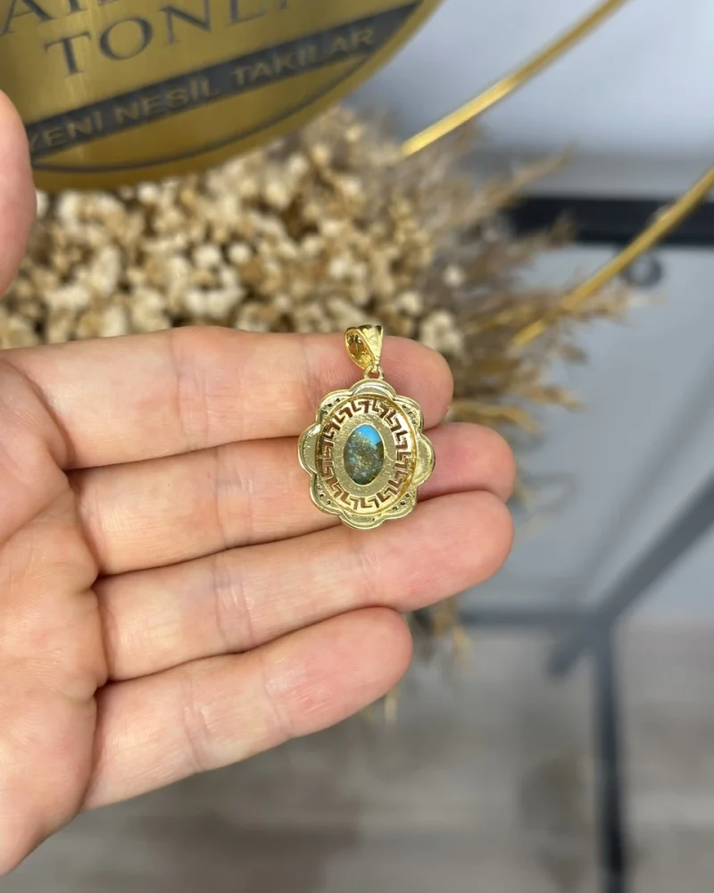 22 Ayar Firuze Taşlı İşli Kolye Ucu