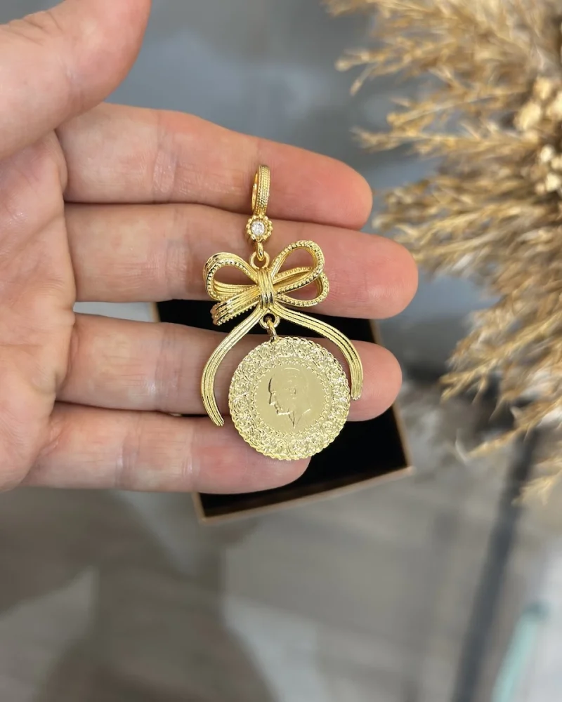 22 Ayar Fiyonk Kolye Ucu (Yarım Altınlı)