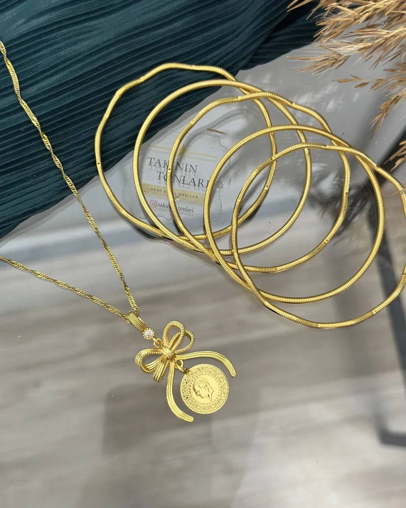 22 Ayar Fiyonk Kolye-Oluklu Ajda Kombini