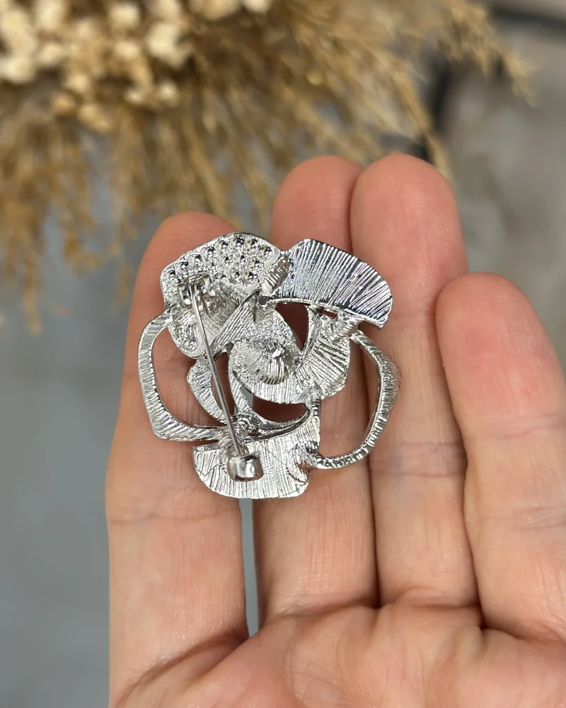 Gümüş Renk İncili Taşlı Gül Broş