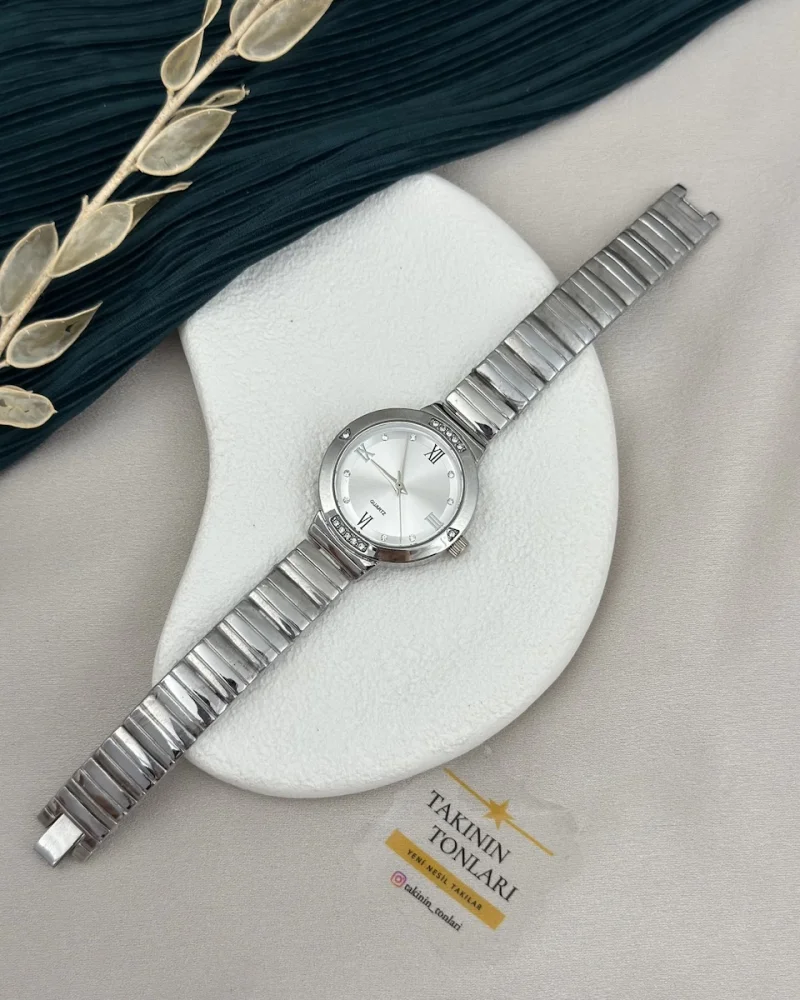 İthal Gümüş Metal Taşlı Spor Saat (Bileklik hediyeli)