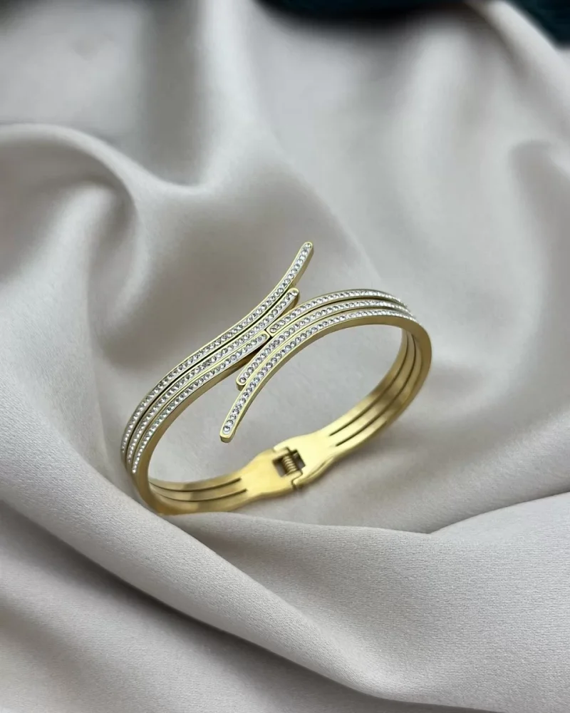 Yeni Taşlı Kıvrımlı Kelepçe