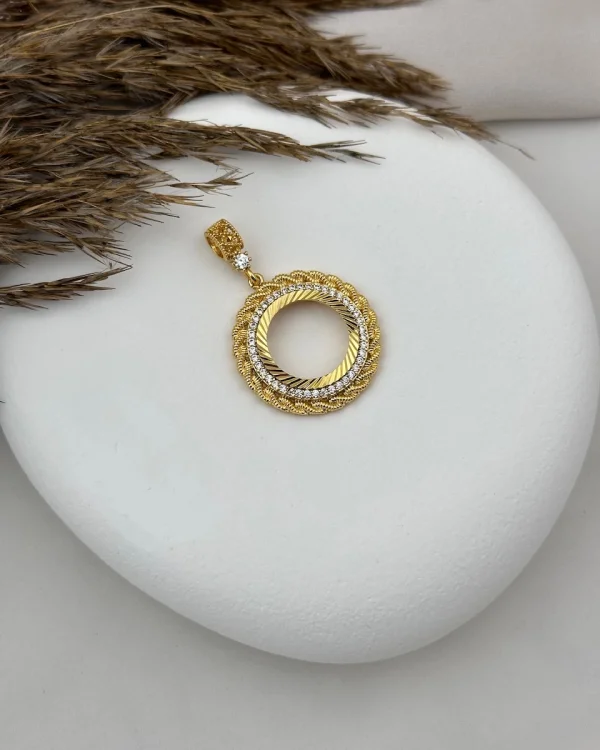 22 Ayar Burgu Detaylı Çeyrek Yuvalı Kolye Ucu