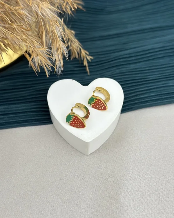 Çilek Model Çocuk Küpesi