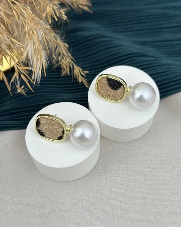 Leoparlı İncili Küpe (ithal)