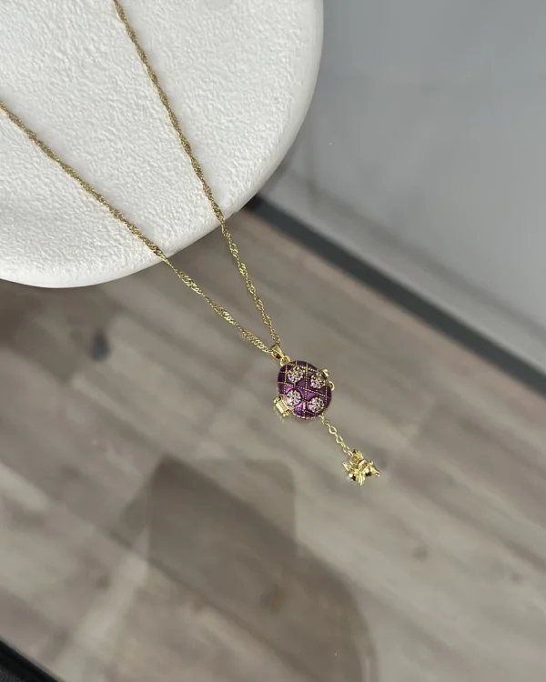 Mineli Mor Taşlı İşçilikli Sallantılı Açılır Kapaklı Kolye 50+5 cm)