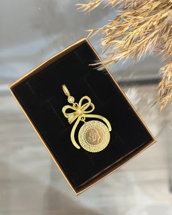 22 Ayar Fiyonk Kolye Ucu (Yarım Altınlı)