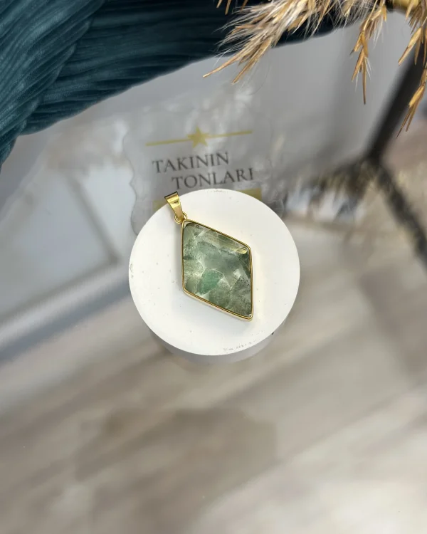 Yeşim Taşı Doğal Taş Baklava Model Çelik Kolye Ucu