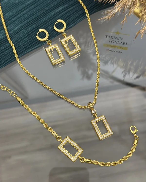 Gram Altınlık Küpeli Set (Kolye 65 cm)