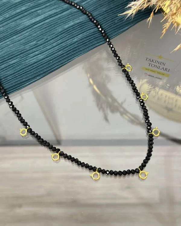 Yedisi Bir Yerde Klipsli Siyah Kristal Boncuk Kolye (50 cm)