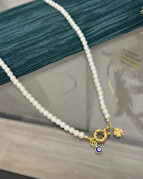 Dümen Kilit Charmli İnci Kolye (60 cm)