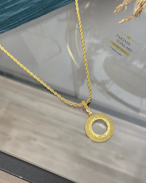 Çeyreklik Hasır Detay Burgu Kolye (60 cm)