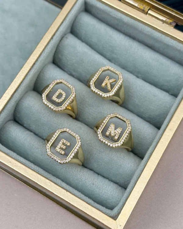 Gold Camlı Harf Yüzük