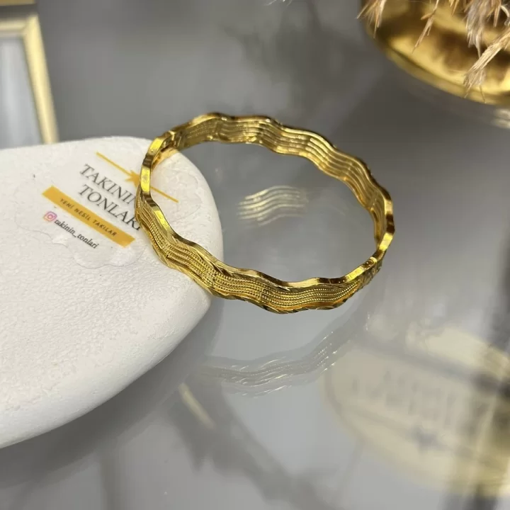22 Ayar Dalgalı Kelepçe Bilezik (6.0 cm)