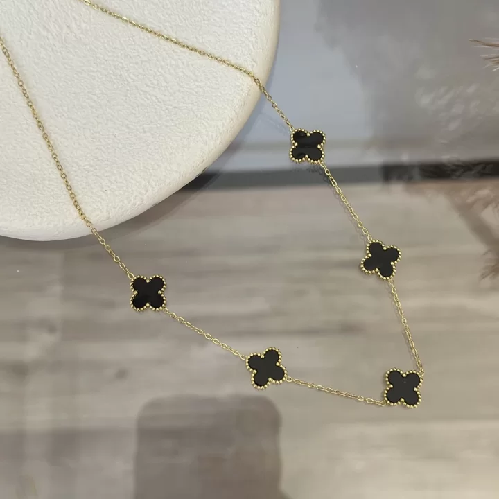 Çelik Marka Model Siya Yonca Kolye (40+5 cm)