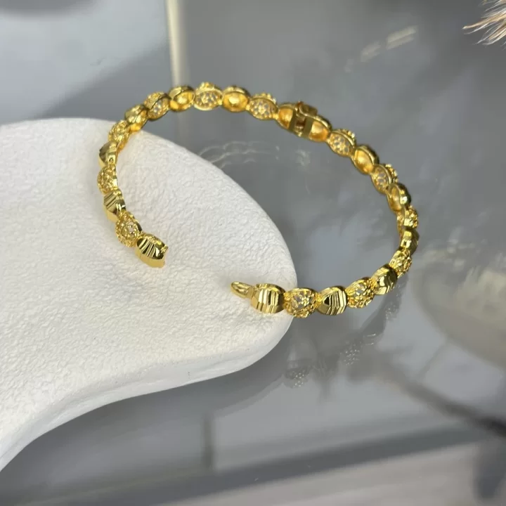 22 Ayar Telkari İşlemeli Topçuk Kelepçe Bilezik (6.0 cm)