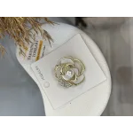 Gold İncili Taşlı Gül Broş