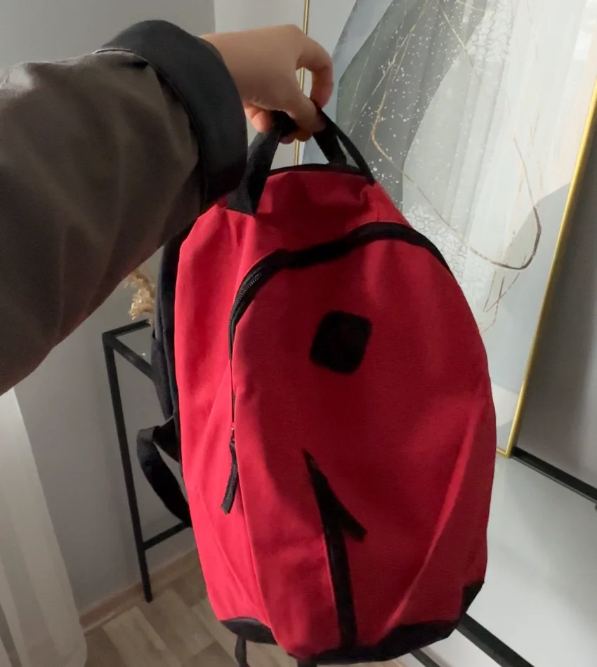 Canlı Kırmızı Orta Boy Sırt Çantası