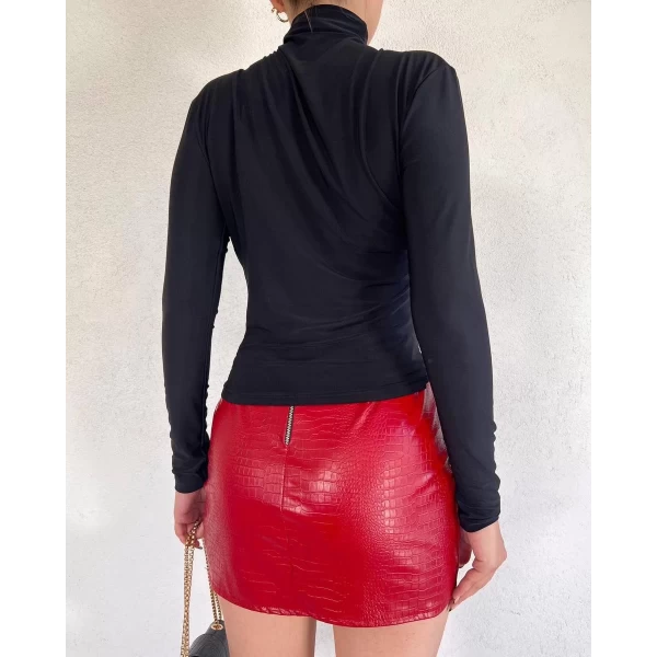 Dik Yaka Pileli Crop