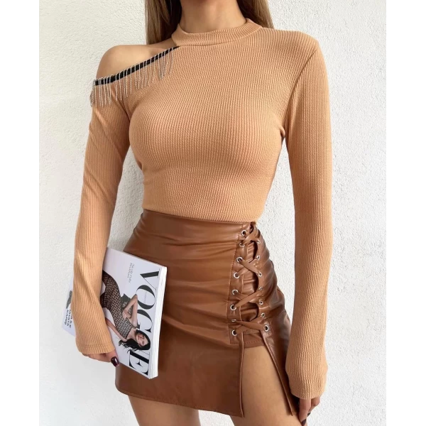 Tek Omuz Zincir Detay Crop