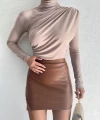 Dik Yaka Pileli Crop