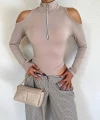 Omuz Dekolte Fermuarlı Bodysuit