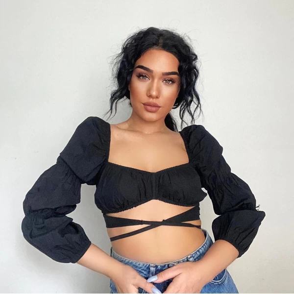 Beli bağcıklı dekolte crop