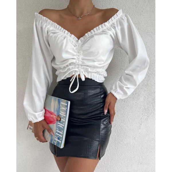 Carmen Yaka Büzgülü Crop