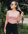 Yandan büzgülü crop